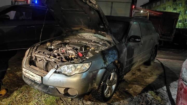 На Новом Плато в Мурманске от пожара пострадал автомобиль